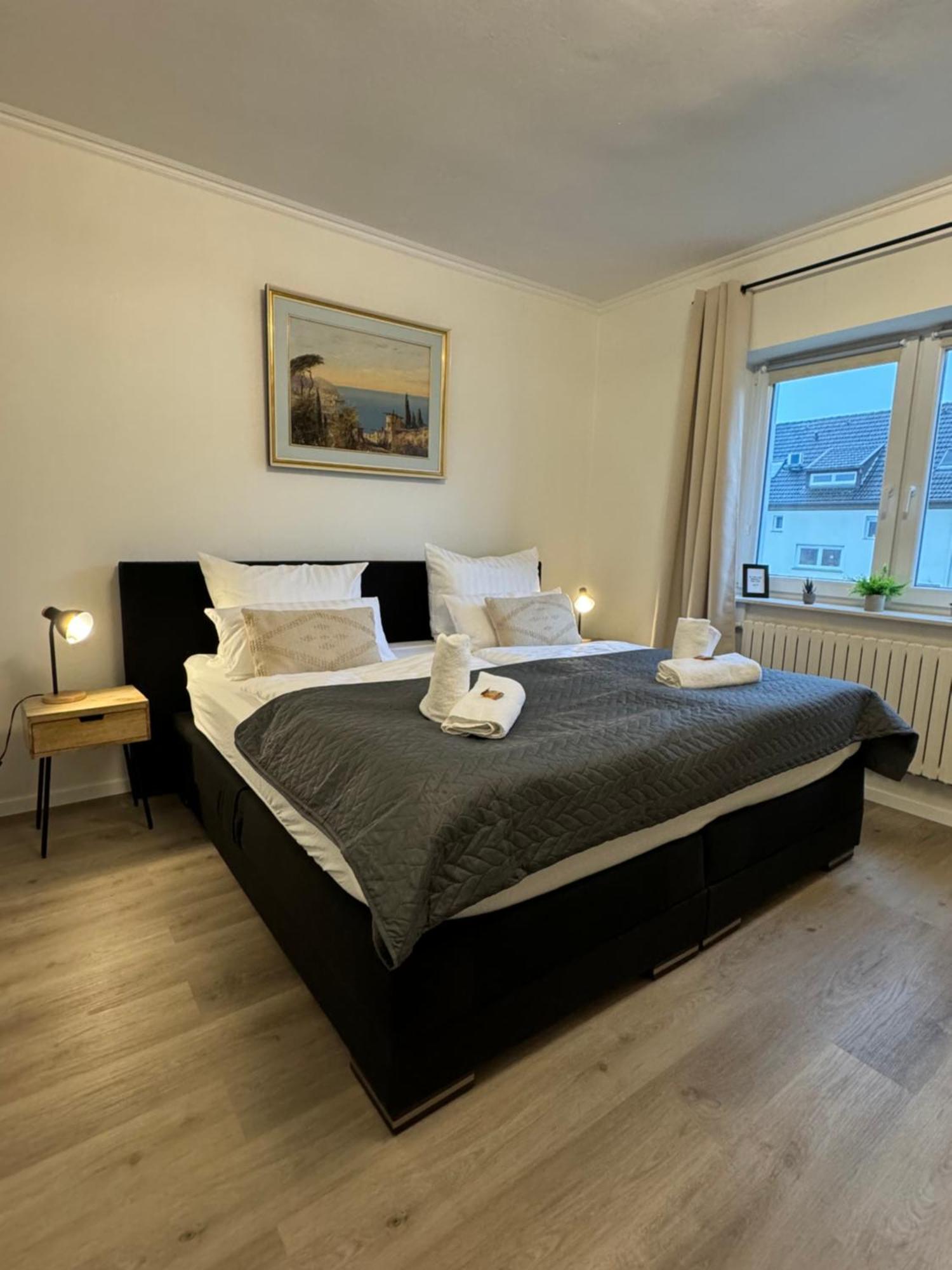 Haus Mit Garten - Kingbett - Wifi - Parkplatz Essen Extérieur photo