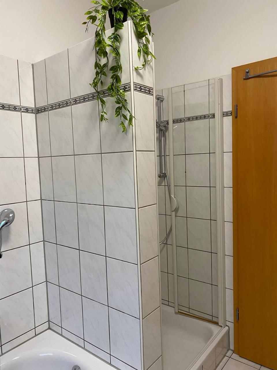 Haus Mit Garten - Kingbett - Wifi - Parkplatz Essen Extérieur photo